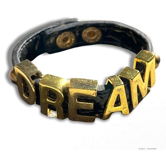 Bundle Sale 3 for $15 | BCBGeneration Dream Snap Bracelet - Picture 1 of 9